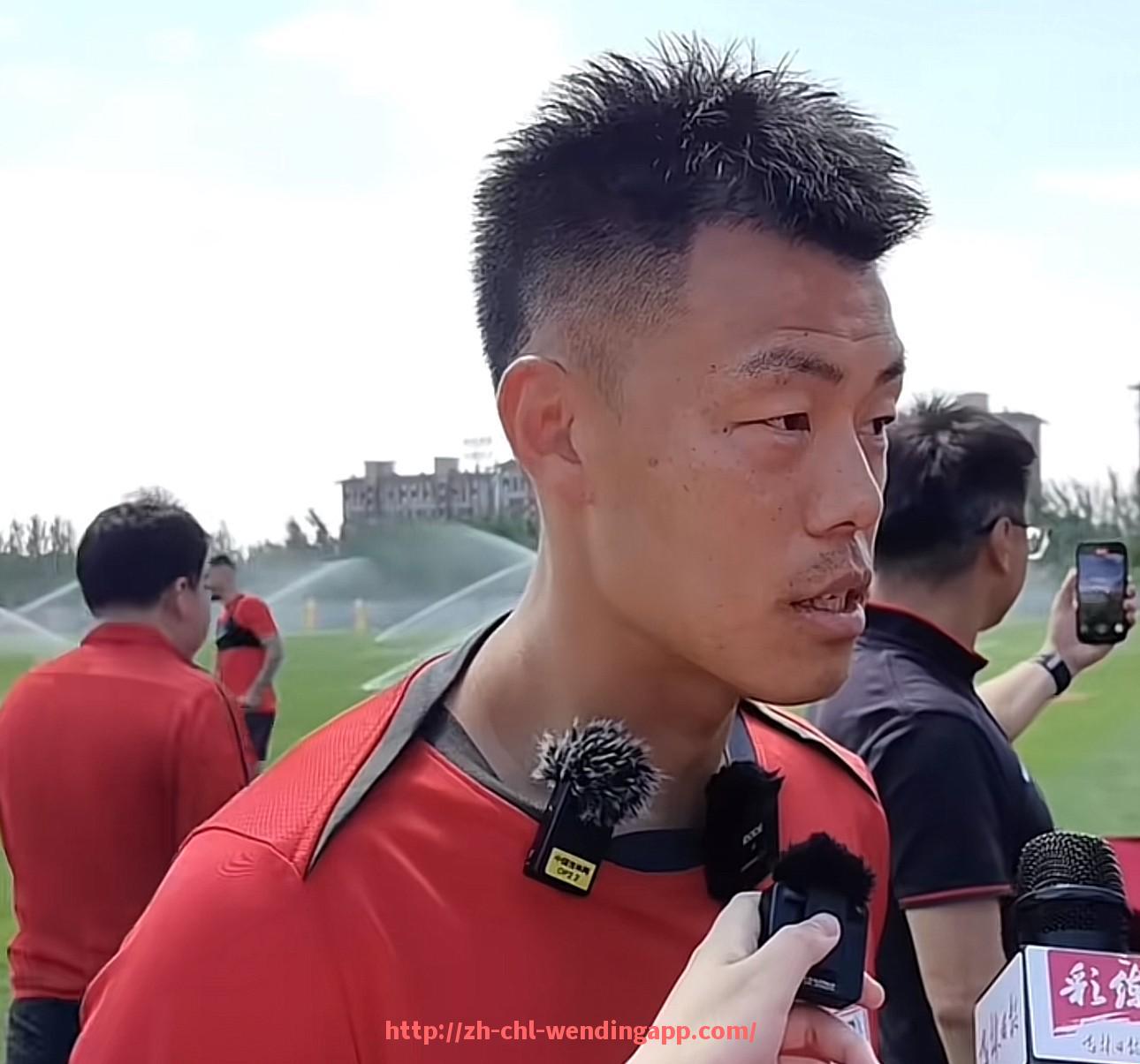 问鼎娱乐官网-足球队中有哪些CBA背景球员？跨界案例盘点